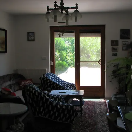 Pipacs Haz Дом отдыха Балатонлелле